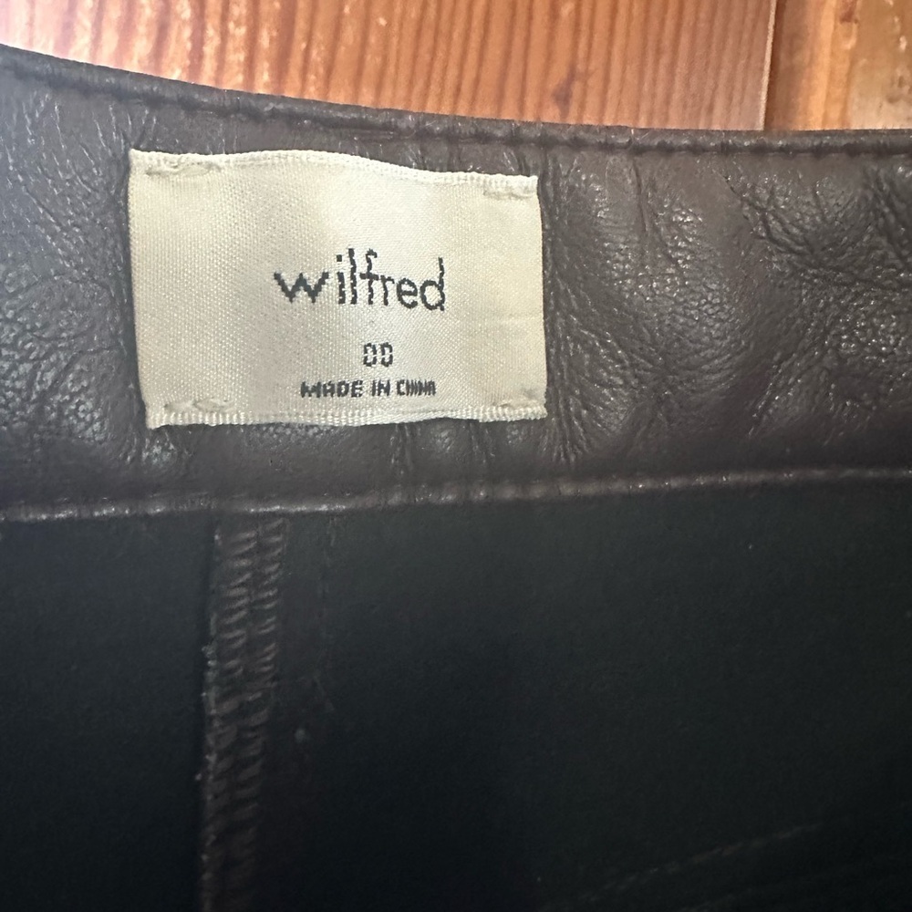 Wilfred Dark faux Leather Pants - Picture 2 of 11